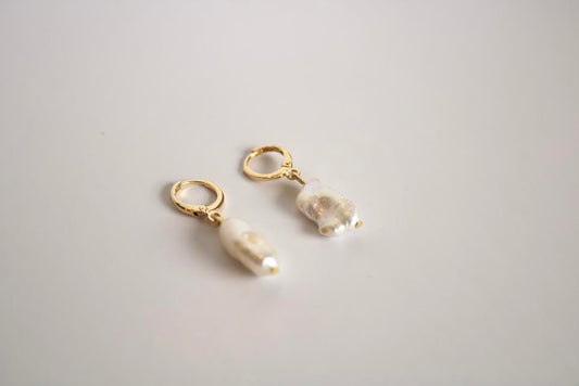 Kimmy Pearl Teardrop Huggie